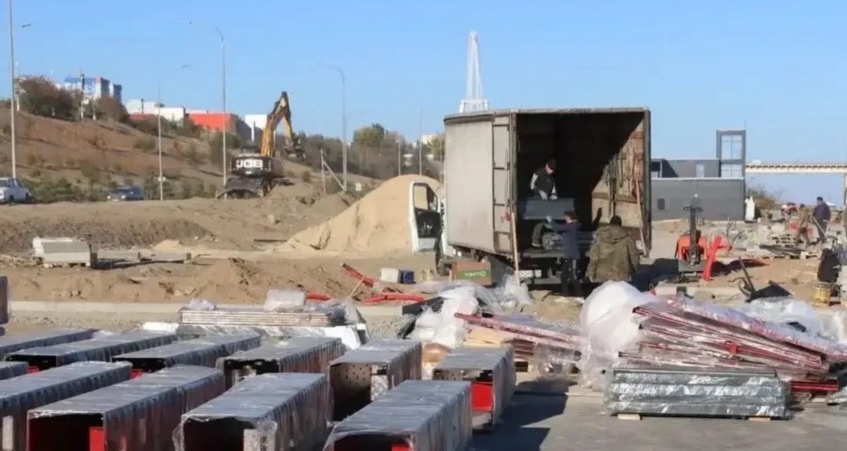 В Волгограде рядом со скейт-парком впервые строят полосу препятствий в стиле «Русского ниндзя»