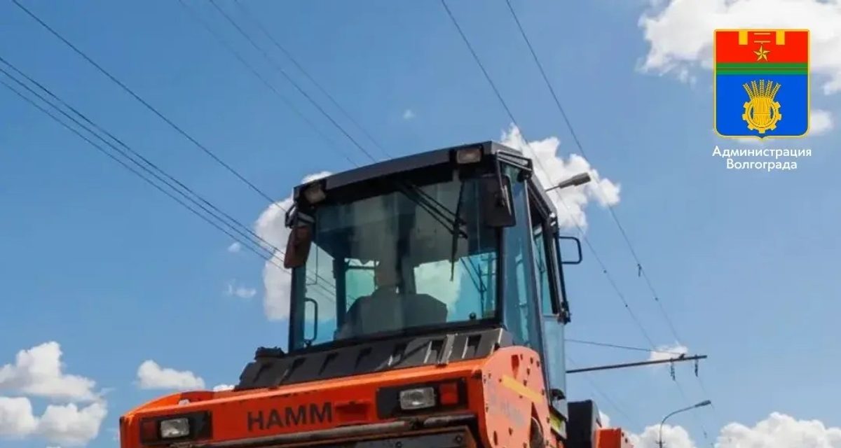 На проспекте Героев Сталинграда завершили укладку асфальта на участке от Лазоревой до Удмуртской