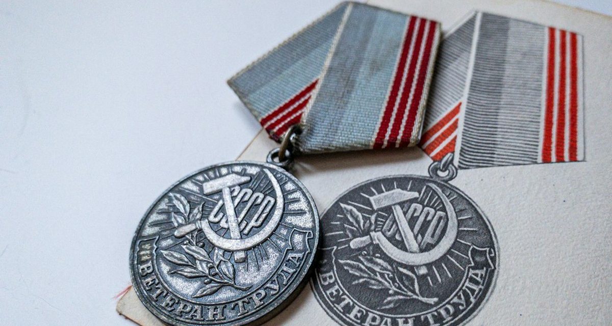 Полковник полиции из Волгограда получил медаль «За отвагу» и продолжил работать с молодыми сотрудниками