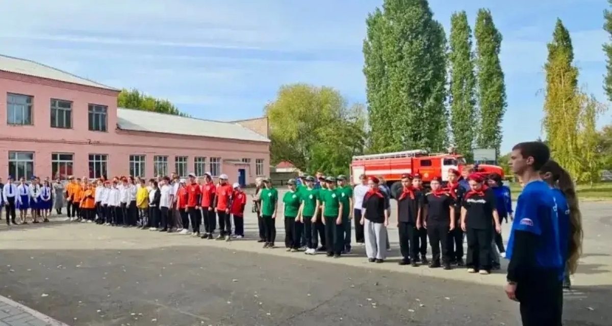 Школьники Жирновского района показали навыки первой помощи на слёте юных пожарных